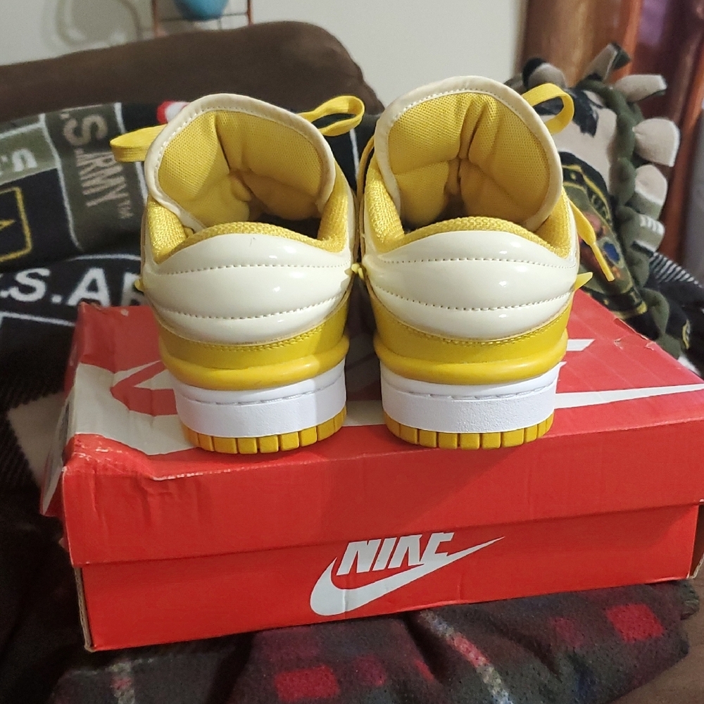 Nike Dunk Twist Low Vivid Sulfer Sneakers - Picture 4 of 8